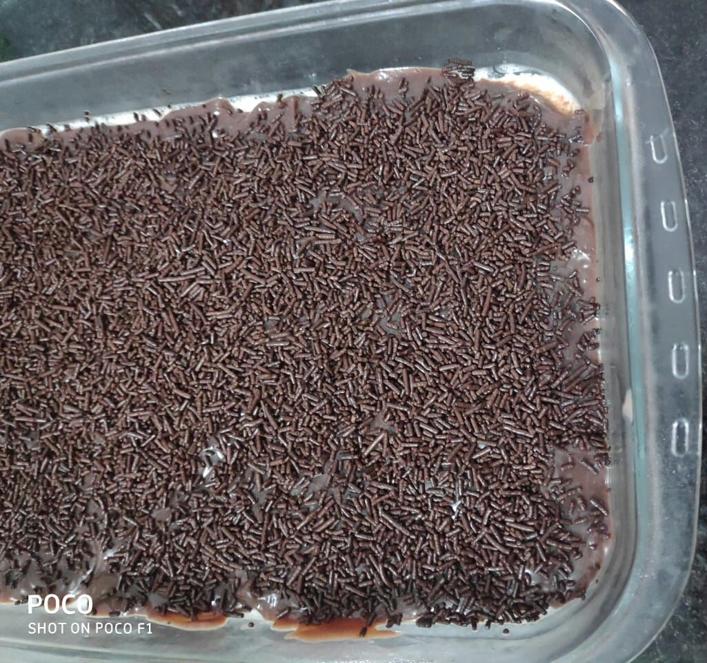 20200223 232017 - SOBREMESA COM COBERTURA DE BRIGADEIRO